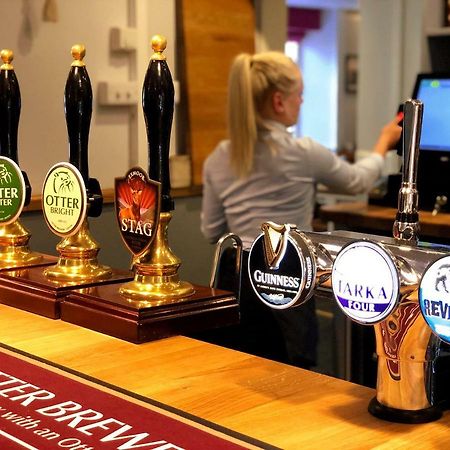 The Red Lion Hotel Oakford Bagian luar foto