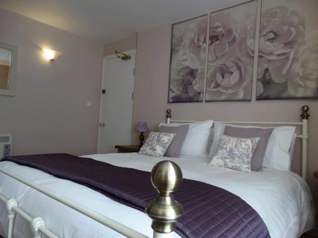The Red Lion Hotel Oakford Bagian luar foto