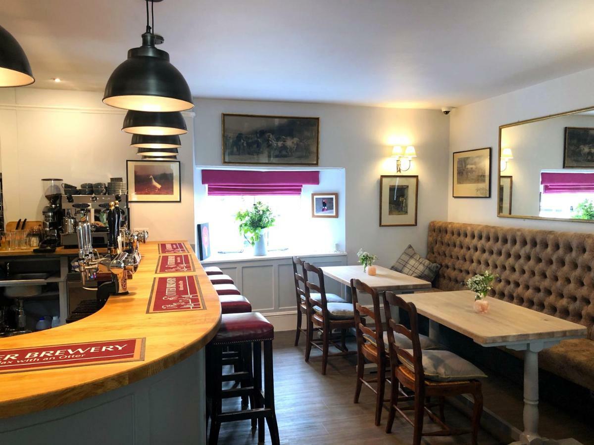 The Red Lion Hotel Oakford Bagian luar foto